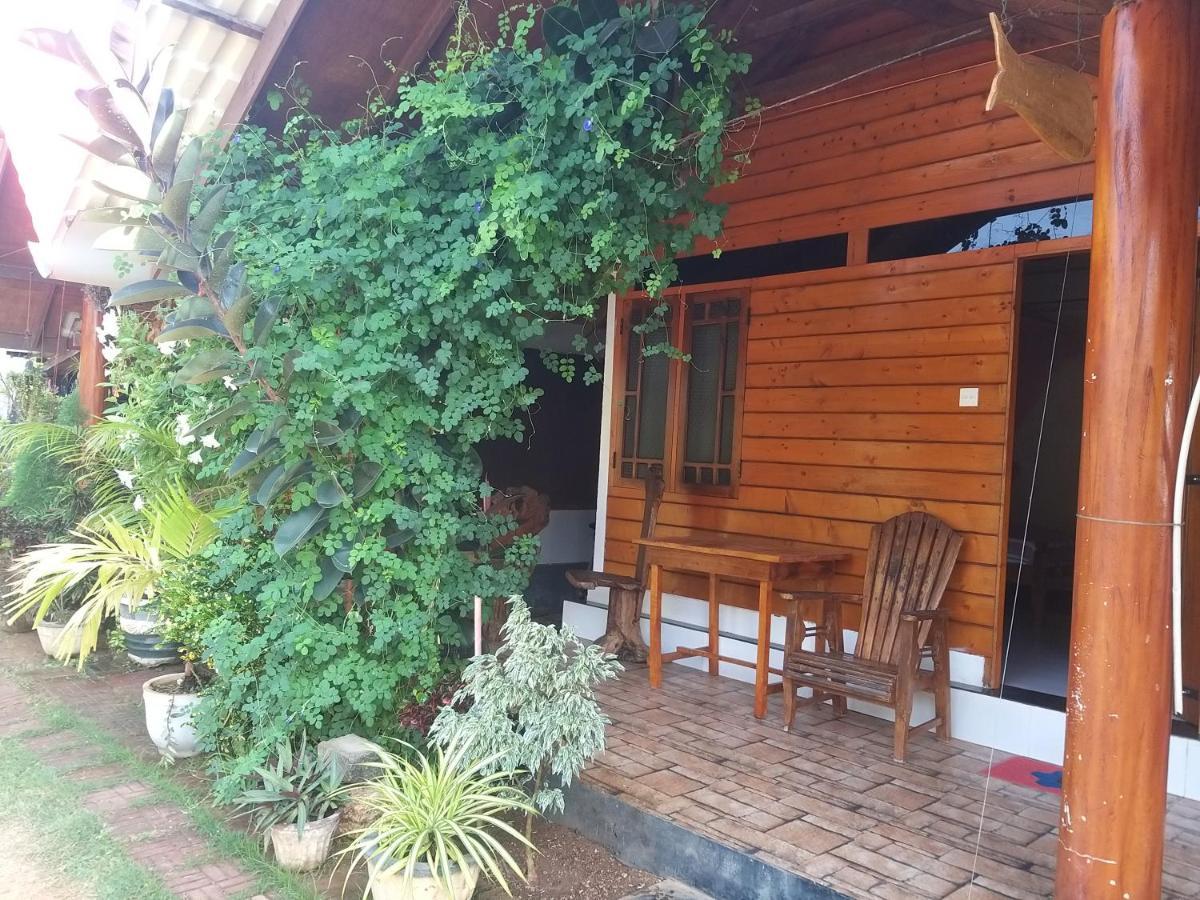 Dot Bey Beach Cabana Triquinimale Exterior foto