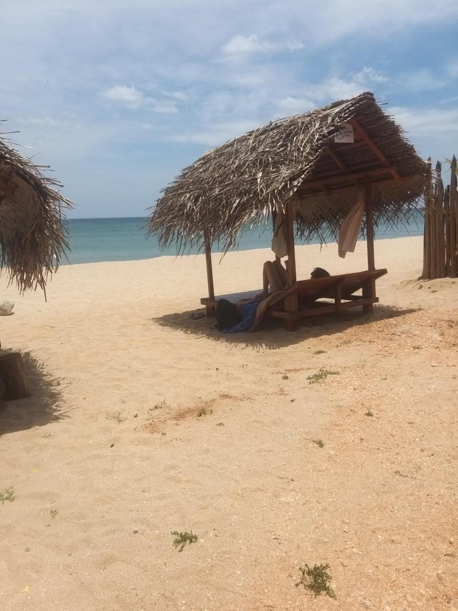 Dot Bey Beach Cabana Triquinimale Exterior foto